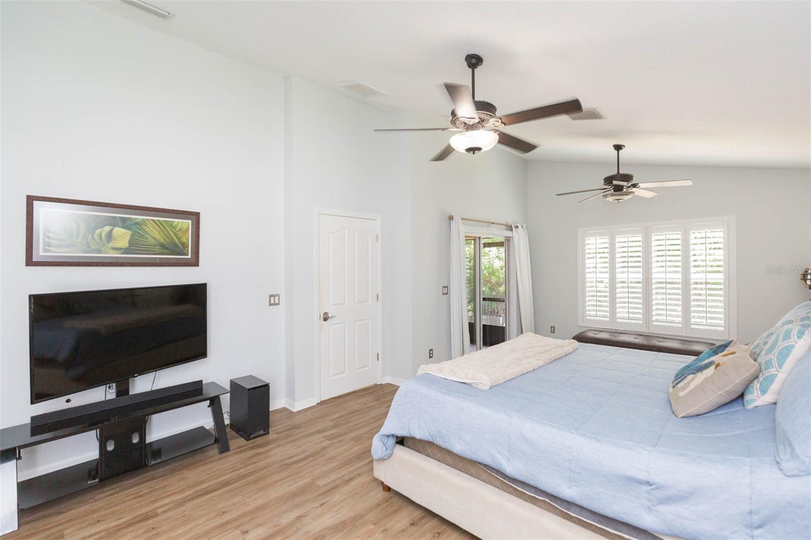 Image 24 of 62 For 876 Addison Drive Ne