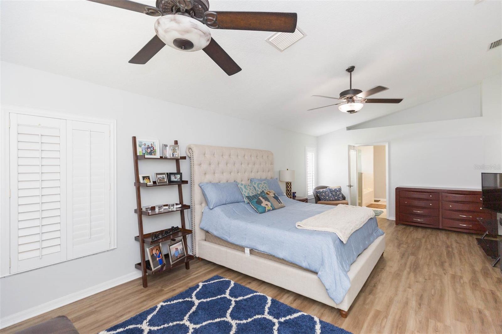 Image 25 of 62 For 876 Addison Drive Ne