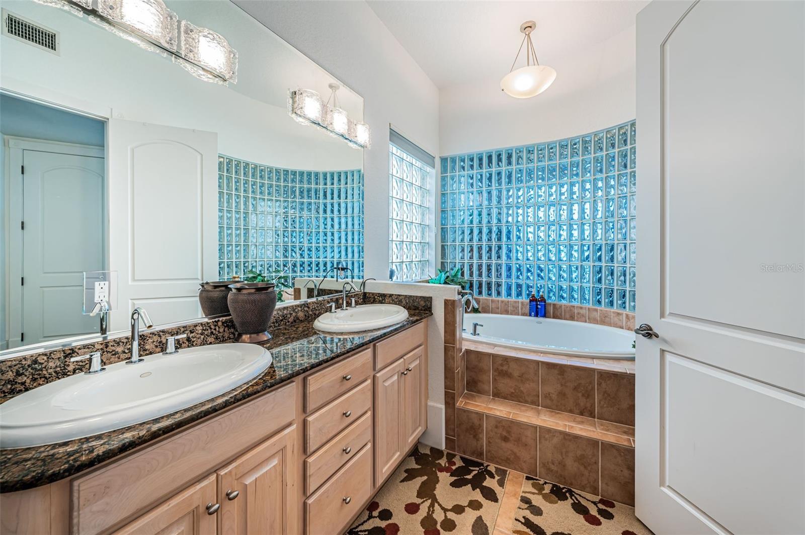 Image 45 of 77 For 3500 Maritana Drive 3