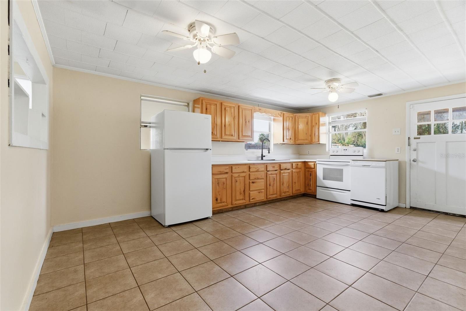 Image 7 of 39 For 9242 Us Highway 98