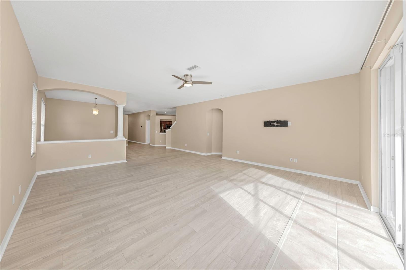 Image 7 of 67 For 7754 Stoneleigh Drive