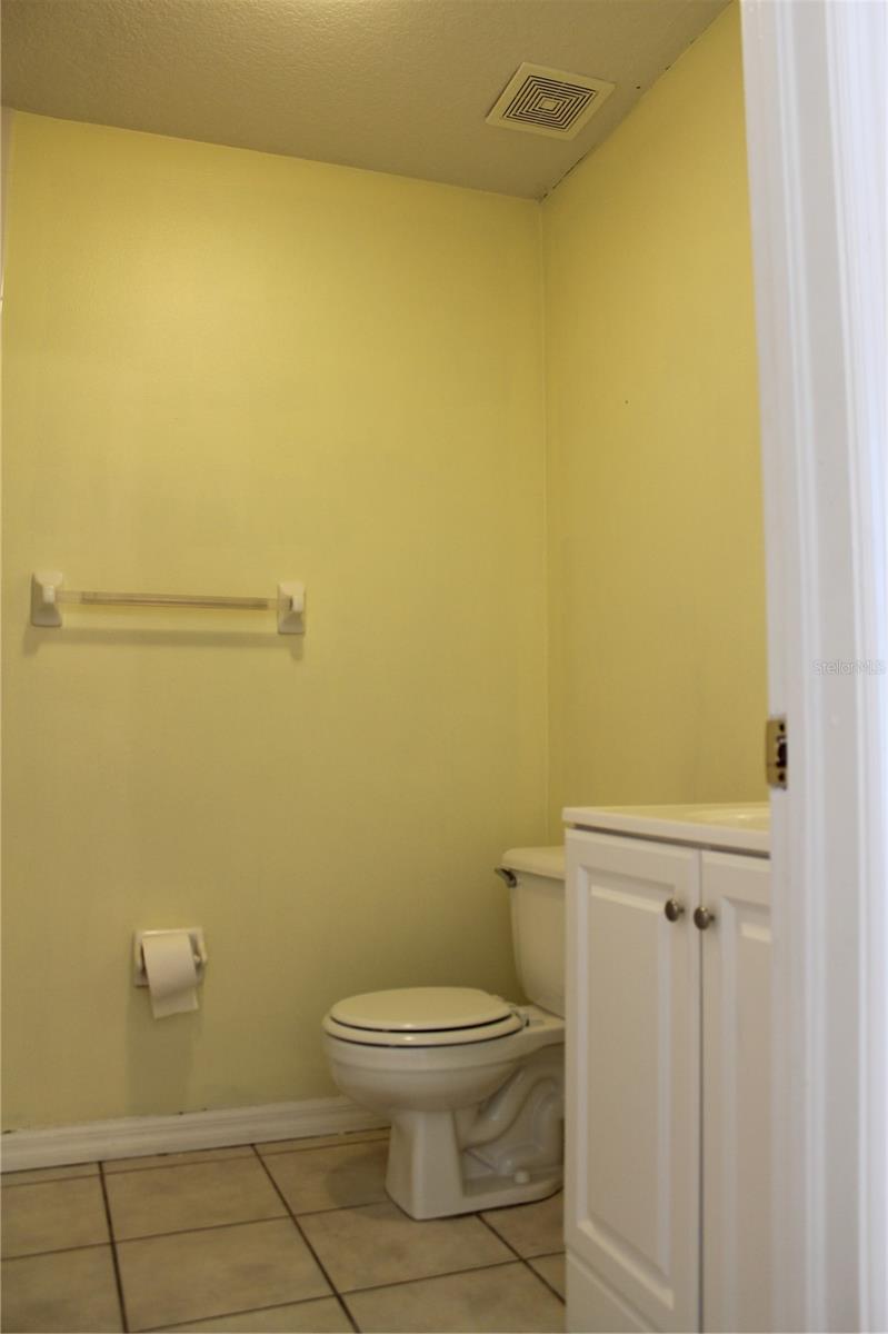 Image 19 of 25 For 3607 Idlewild Avenue 302