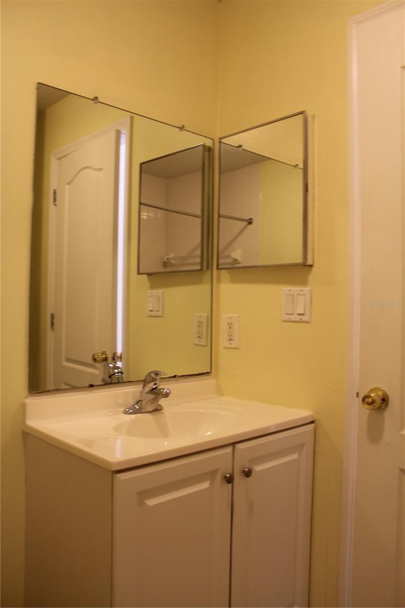 Image 20 of 25 For 3607 Idlewild Avenue 302