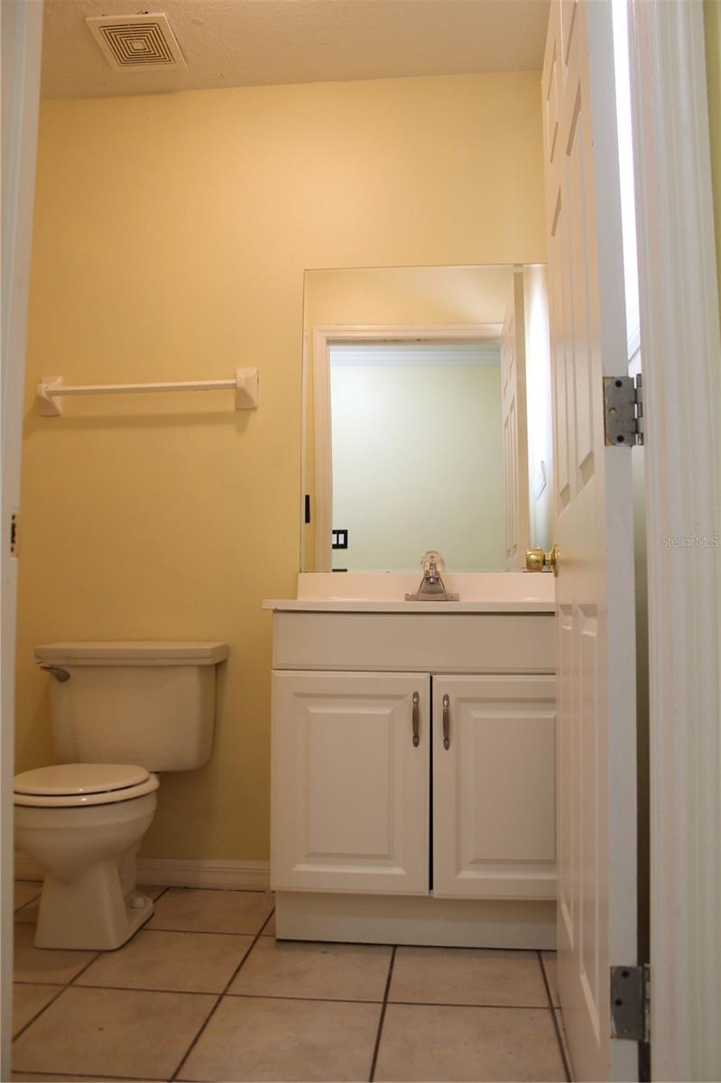 Image 9 of 25 For 3607 Idlewild Avenue 302