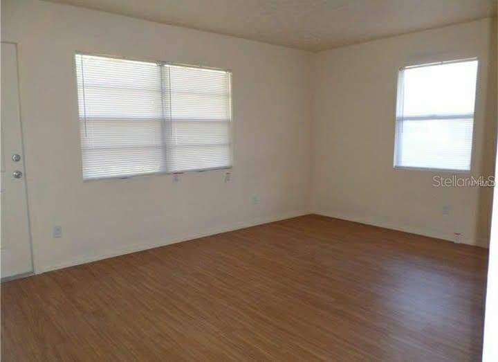 Image 6 of 11 For 1221 Carnahan Avenue