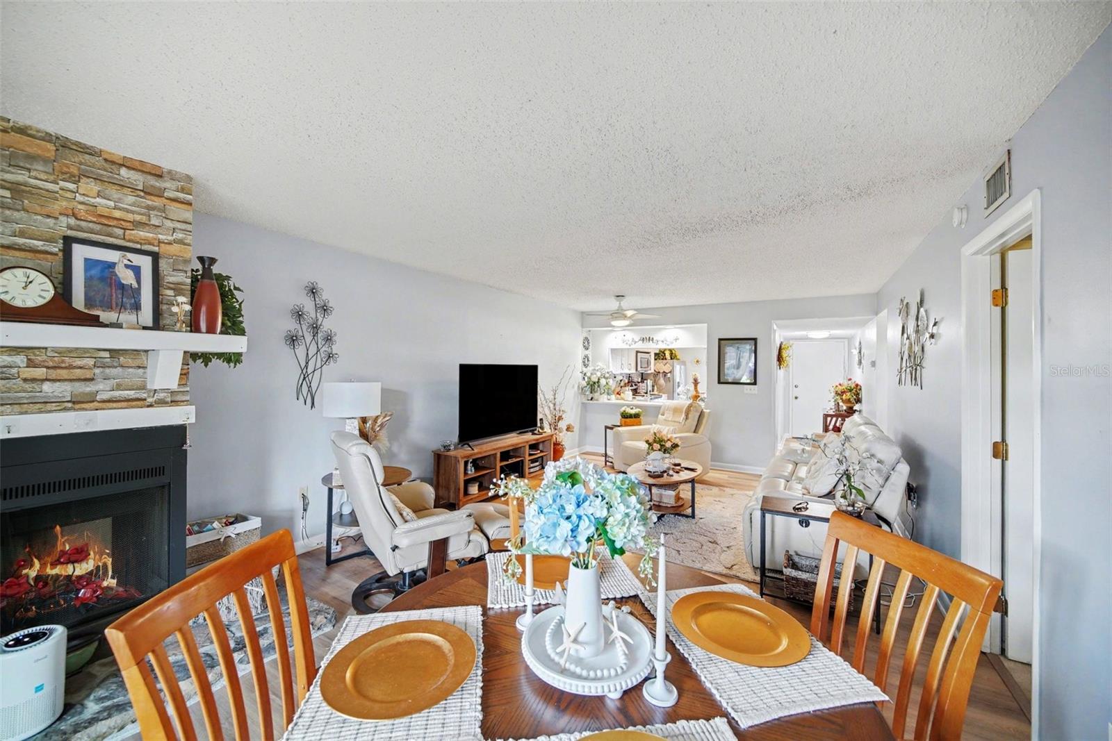 Image 11 of 32 For 303 Martha Lane 303