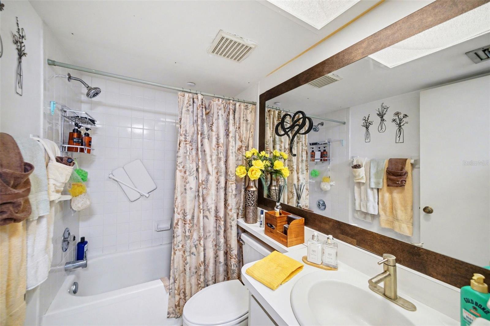 Image 22 of 32 For 303 Martha Lane 303