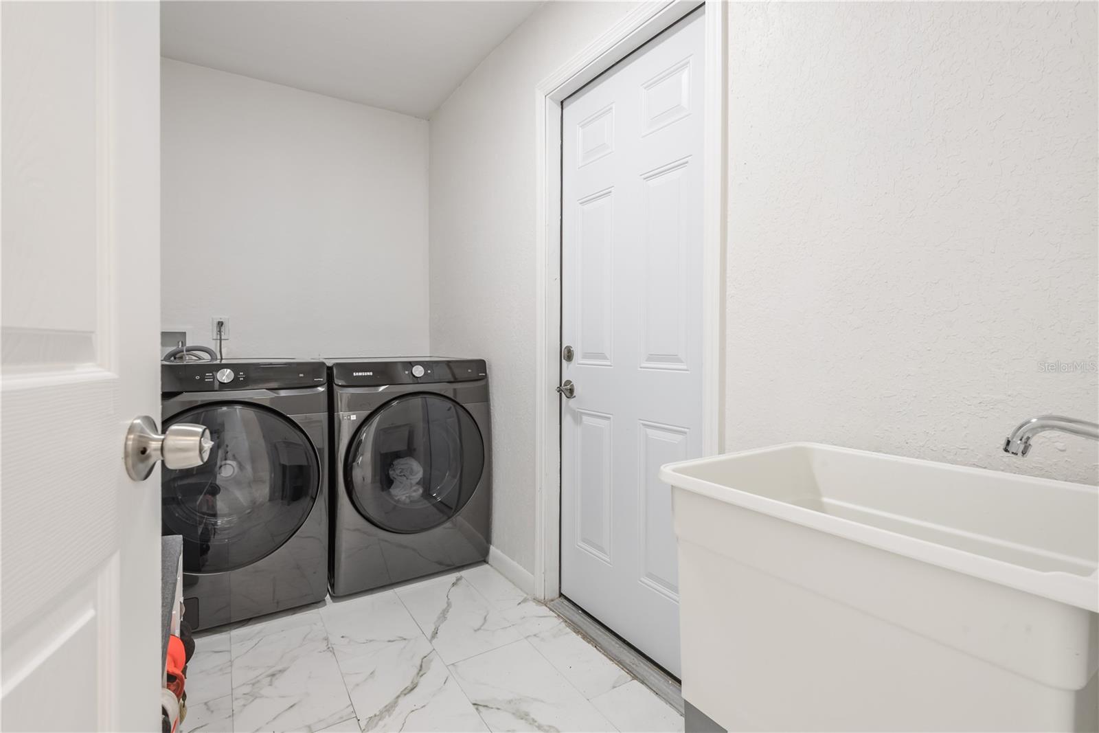 Image 23 of 36 For 751 Wildflower Drive