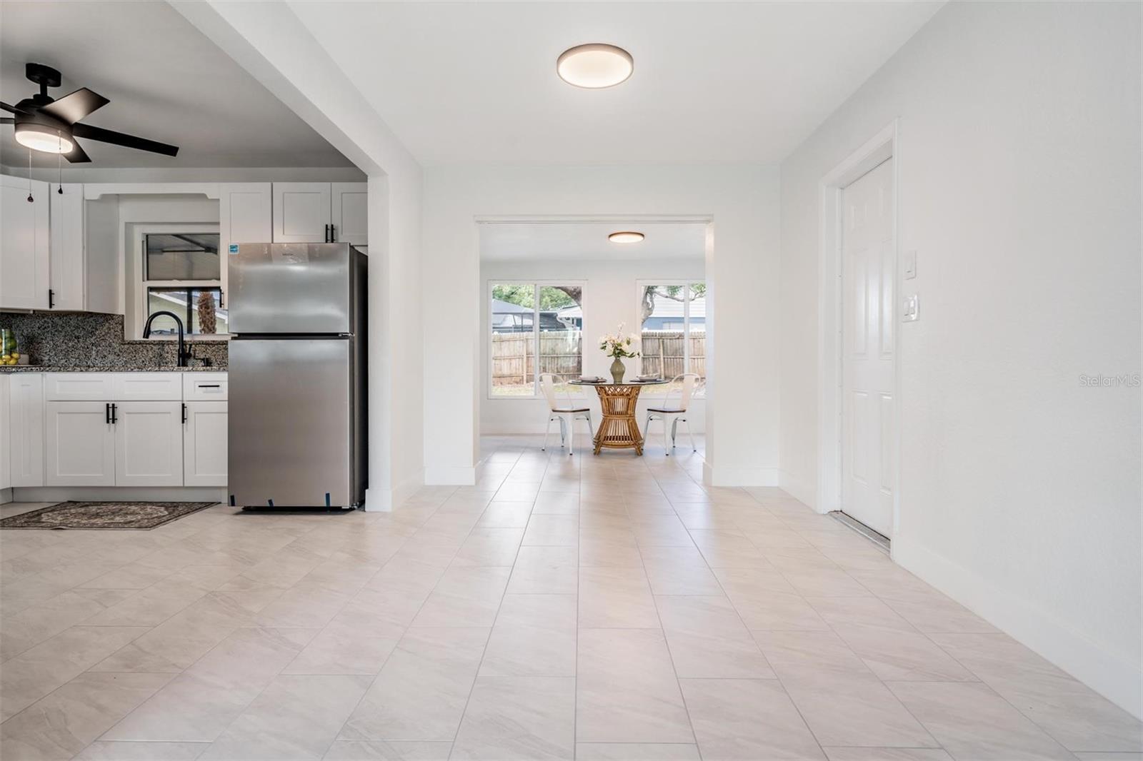 Image 23 of 36 For 6472 113 Street