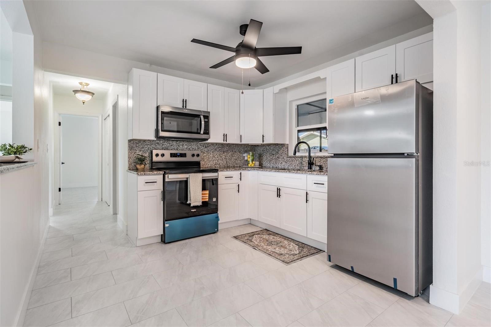 Image 25 of 36 For 6472 113 Street