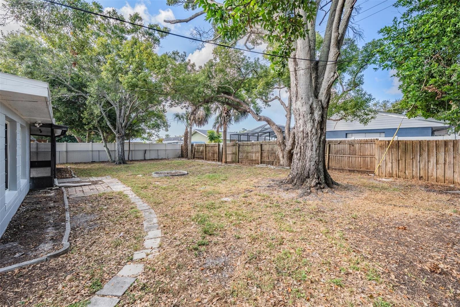 Image 36 of 36 For 6472 113 Street