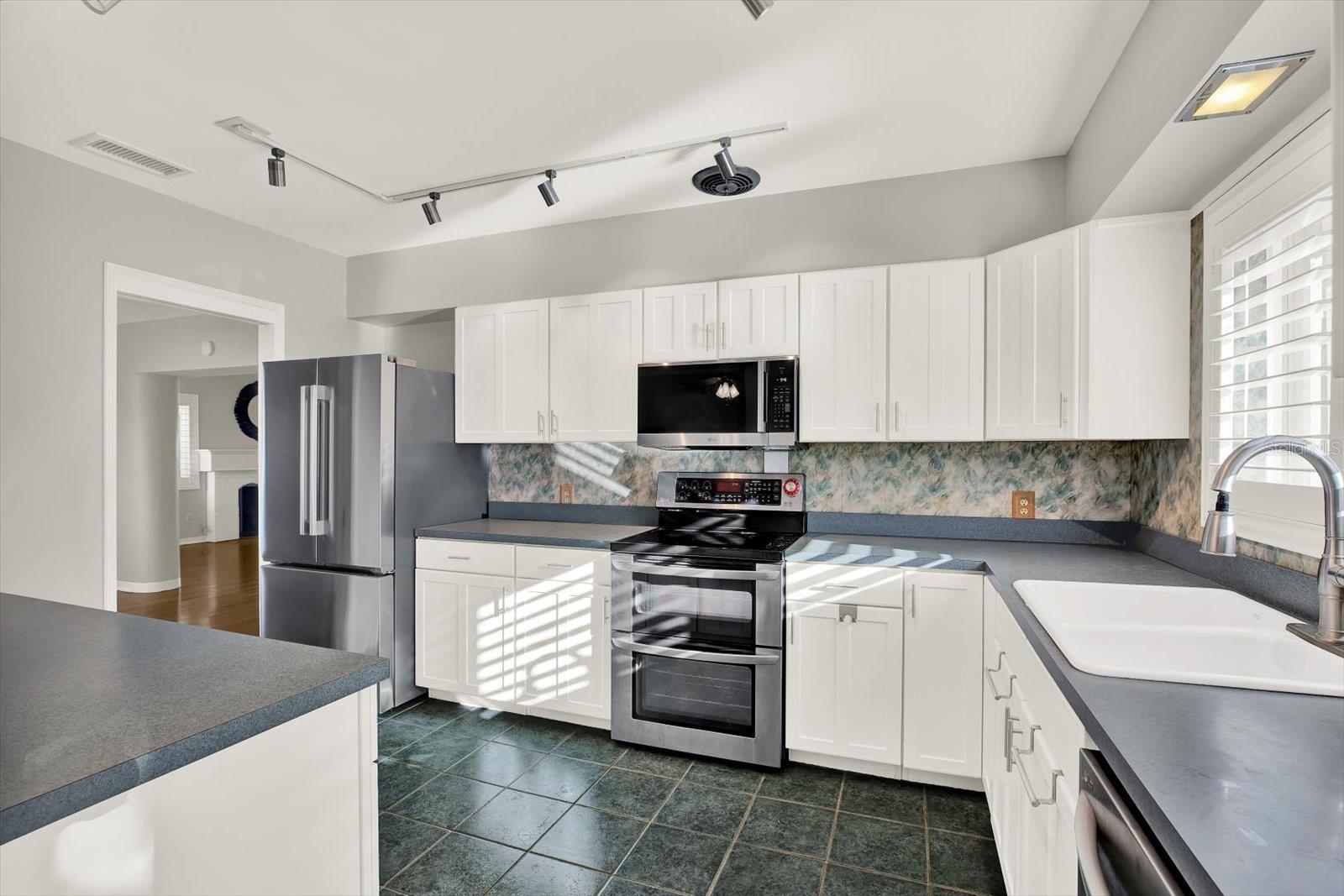 Image 13 of 29 For 423 48th Street N