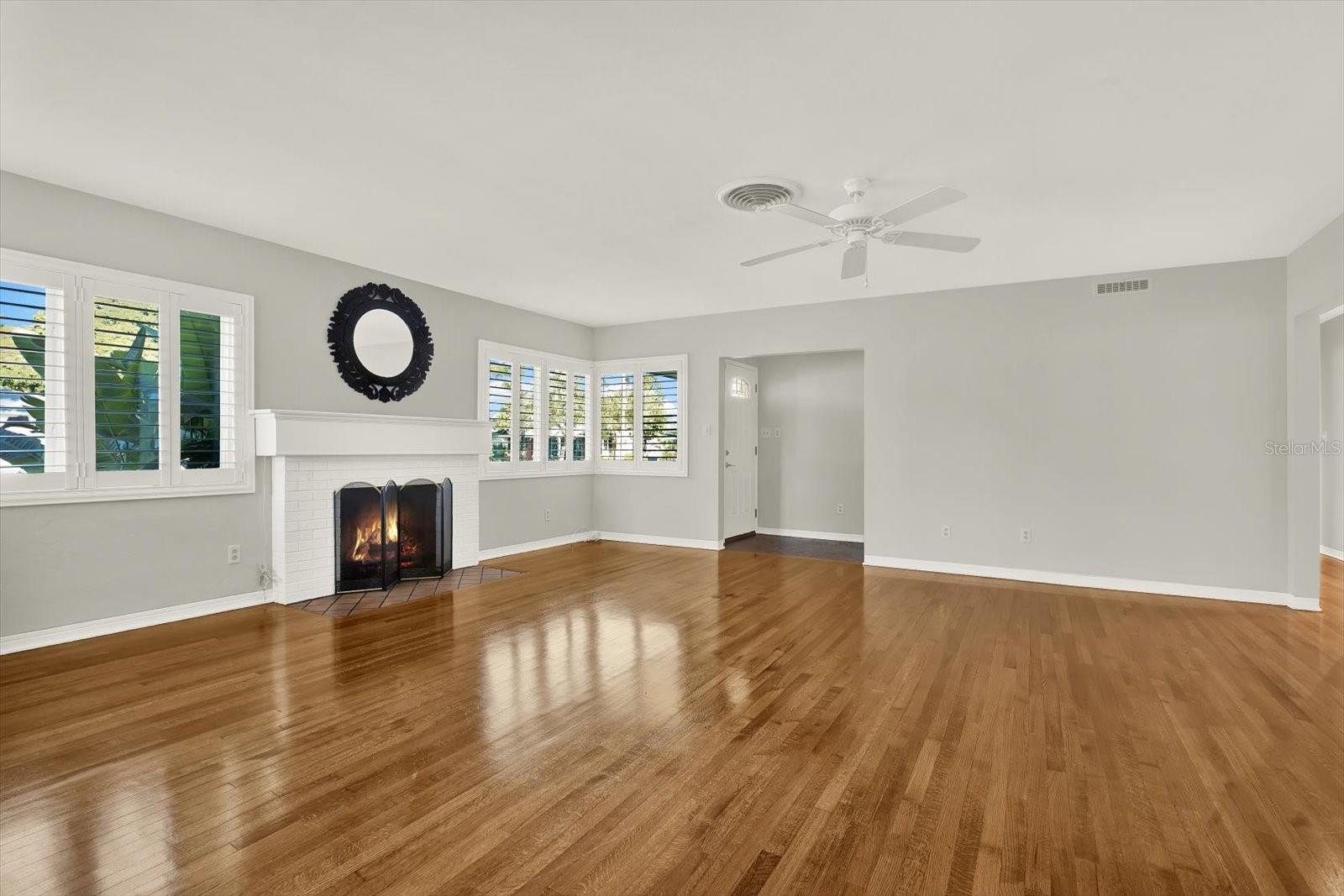 Image 6 of 29 For 423 48th Street N