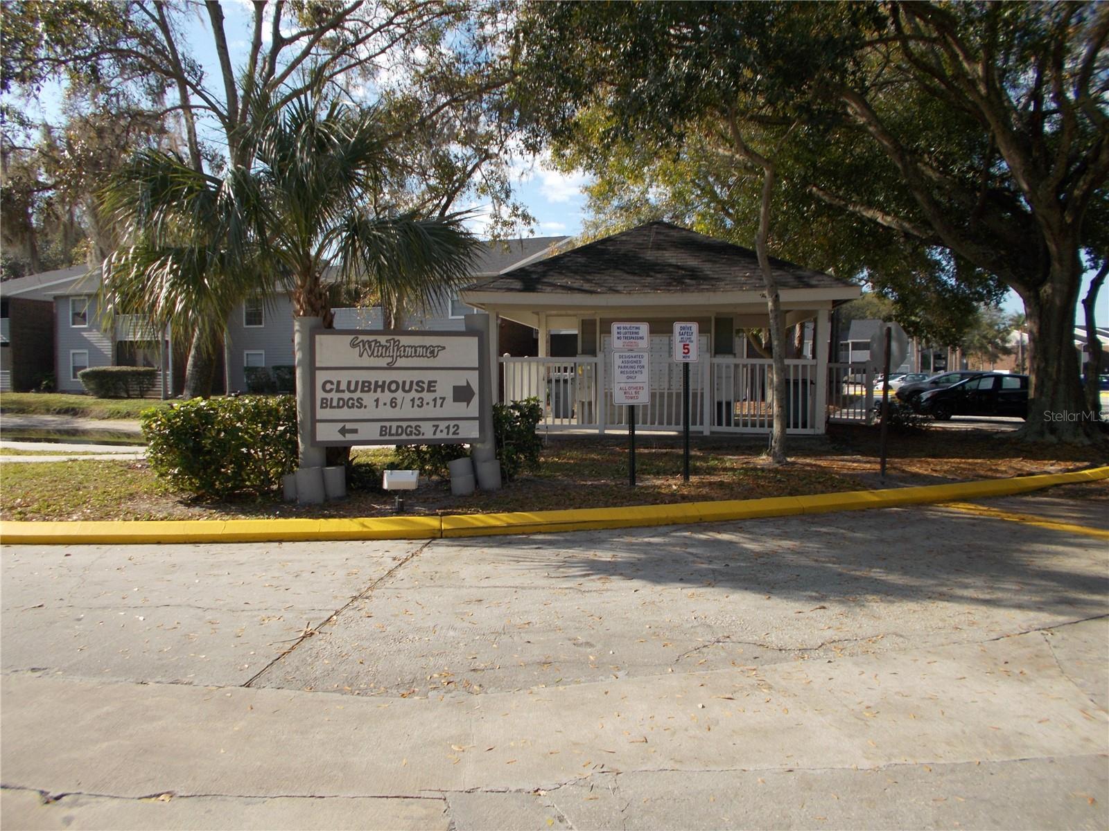 Image 36 of 42 For 1400 Gandy Boulevard N 113