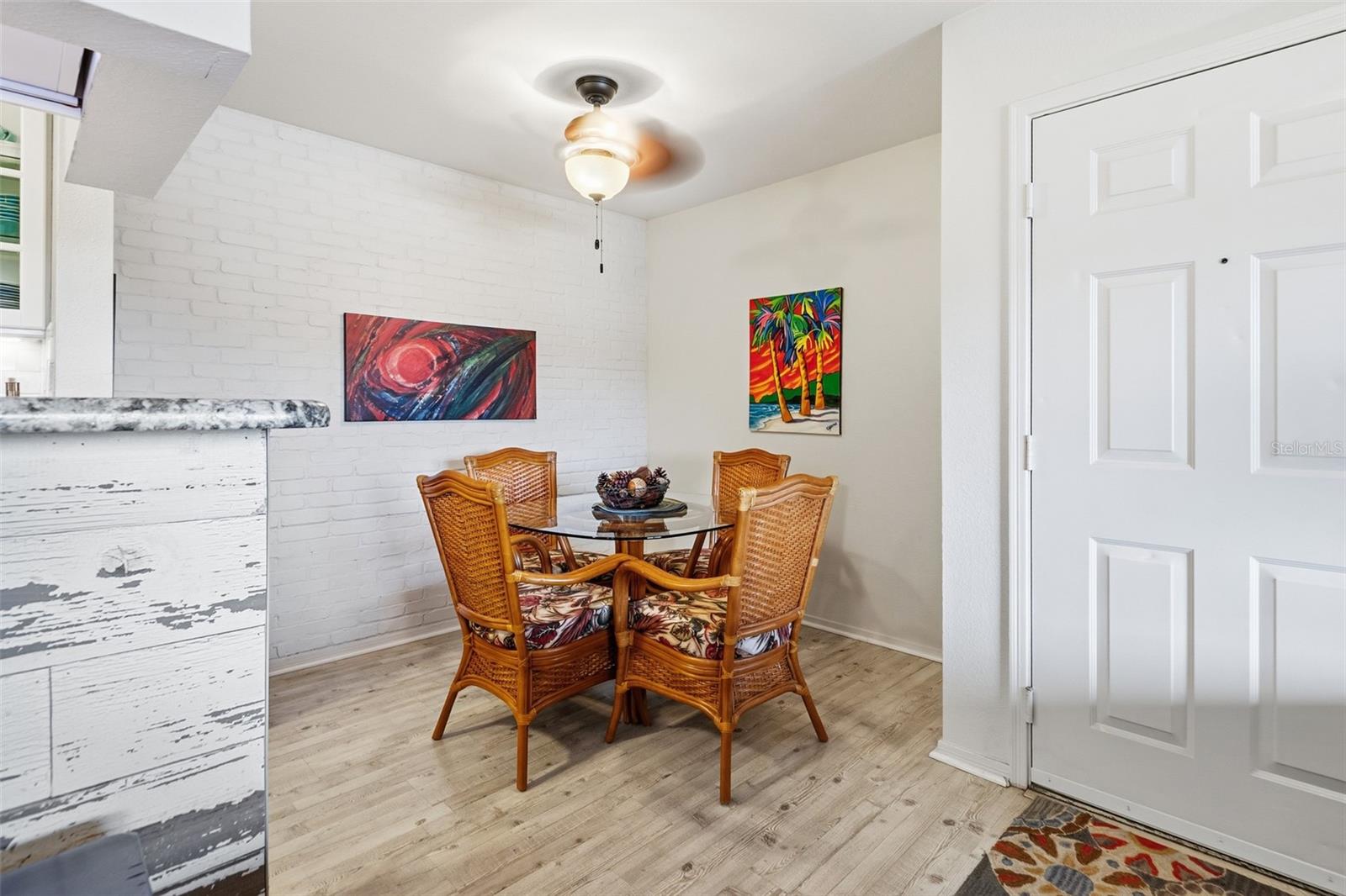 Image 6 of 42 For 1400 Gandy Boulevard N 113