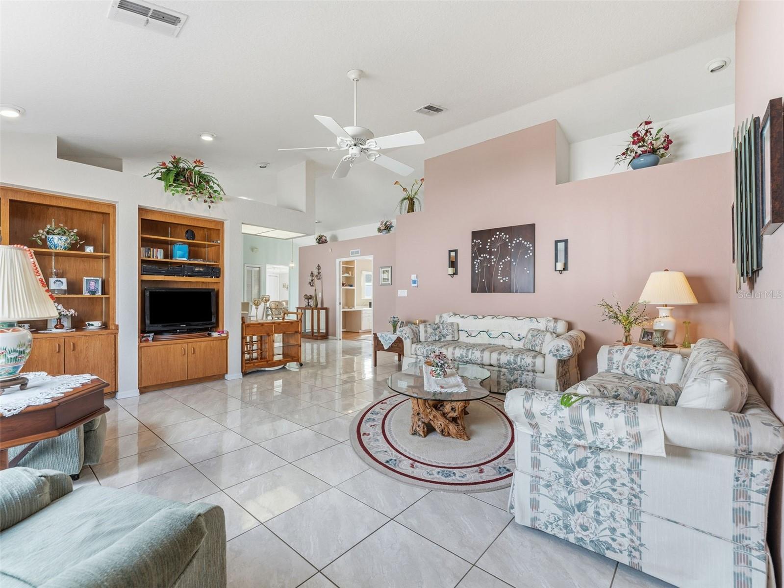 Image 7 of 26 For 1007 La Bamba Court