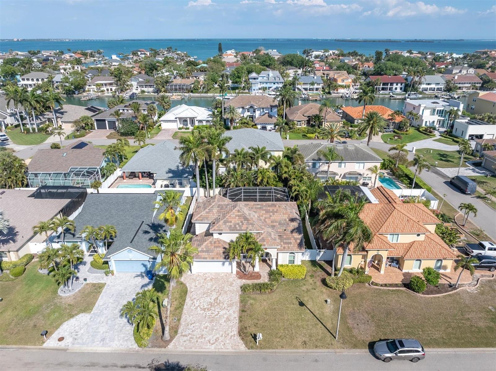 Image 2 of 42 For 906 Landmark Circle S