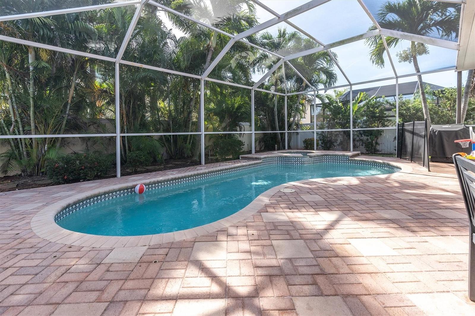 Image 31 of 42 For 906 Landmark Circle S