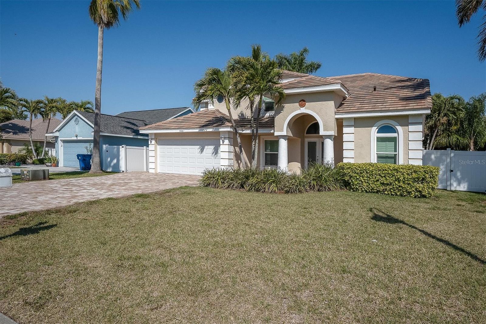 Image 40 of 42 For 906 Landmark Circle S