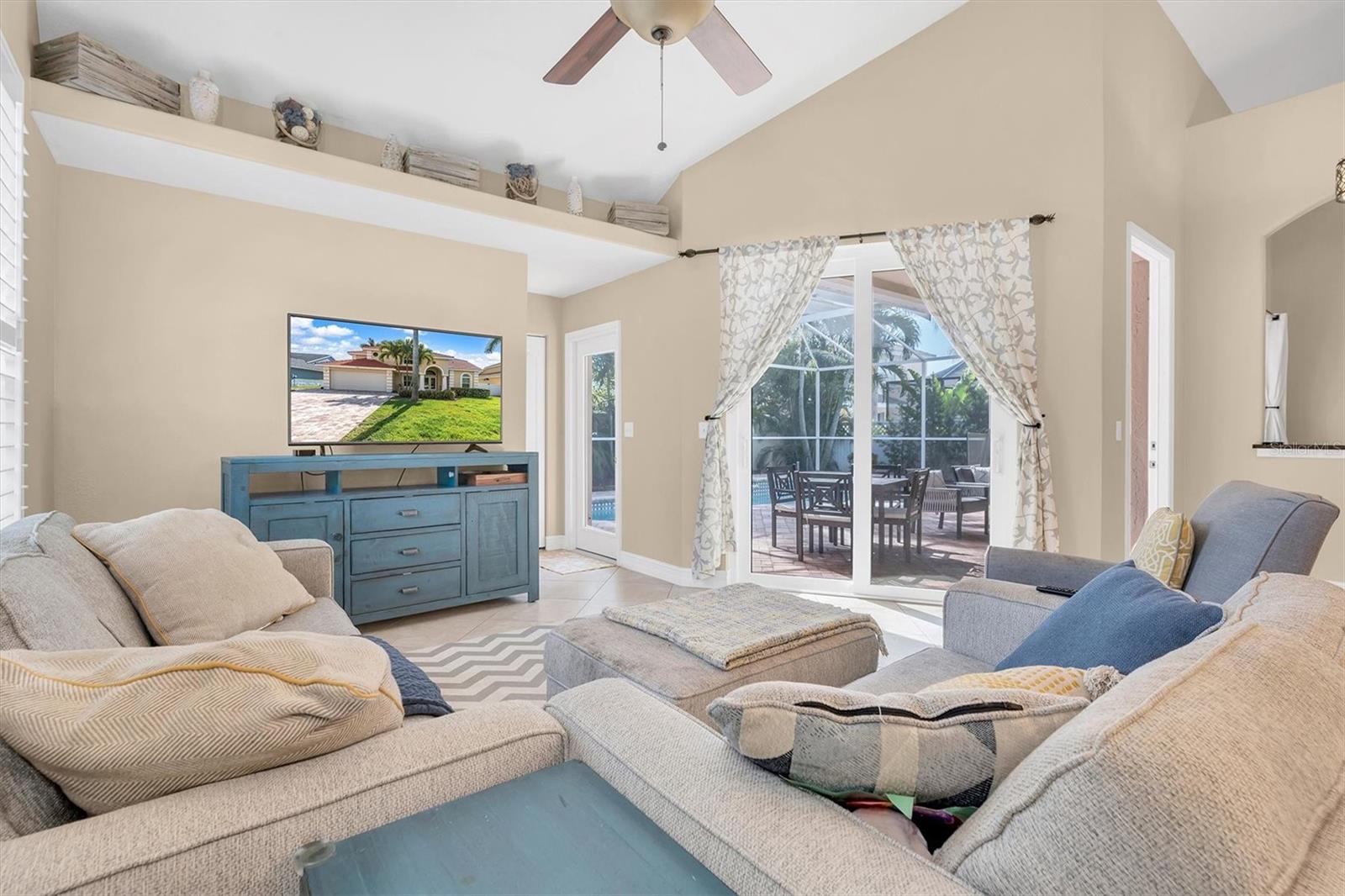 Image 6 of 42 For 906 Landmark Circle S