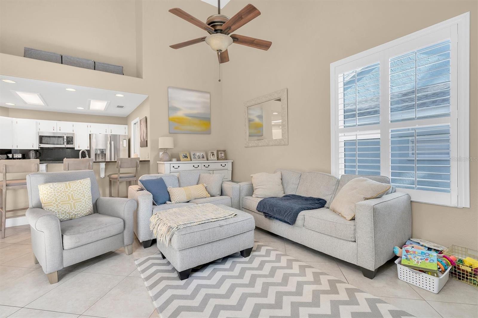 Image 8 of 42 For 906 Landmark Circle S