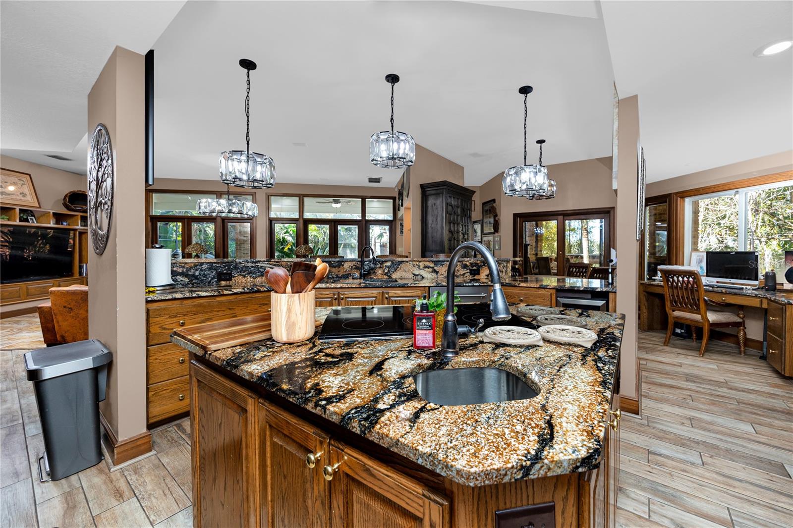 Image 22 of 90 For 2780 Long Putt Court