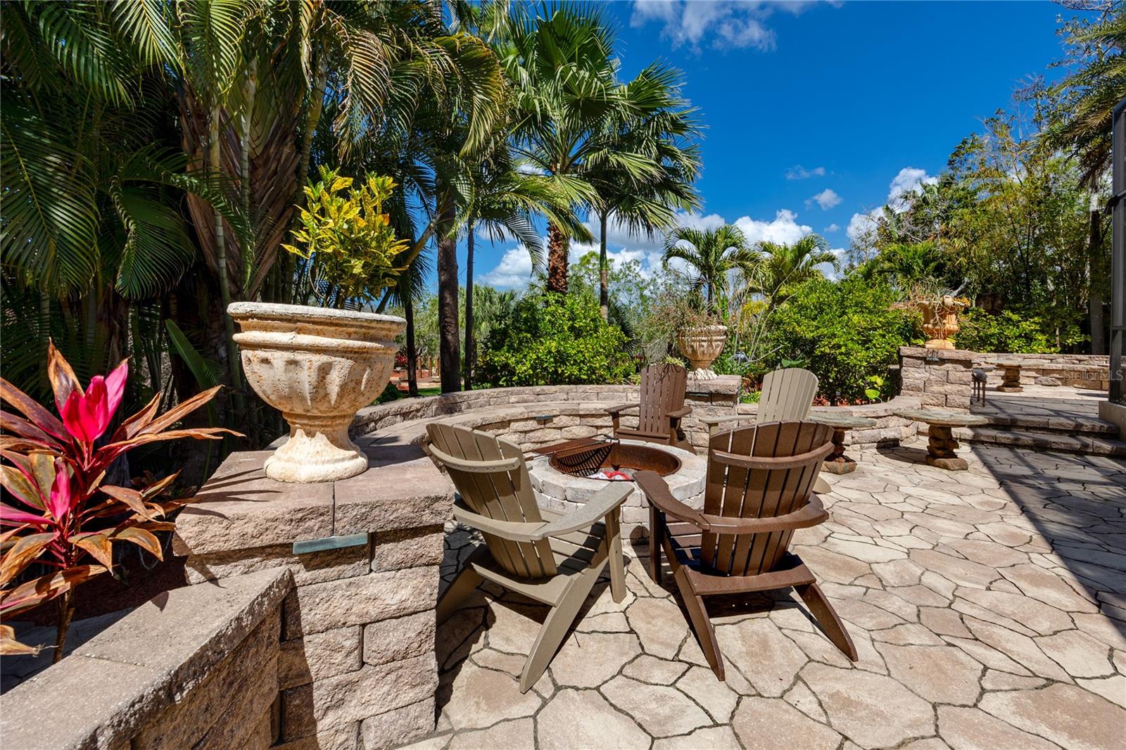 Image 60 of 90 For 2780 Long Putt Court