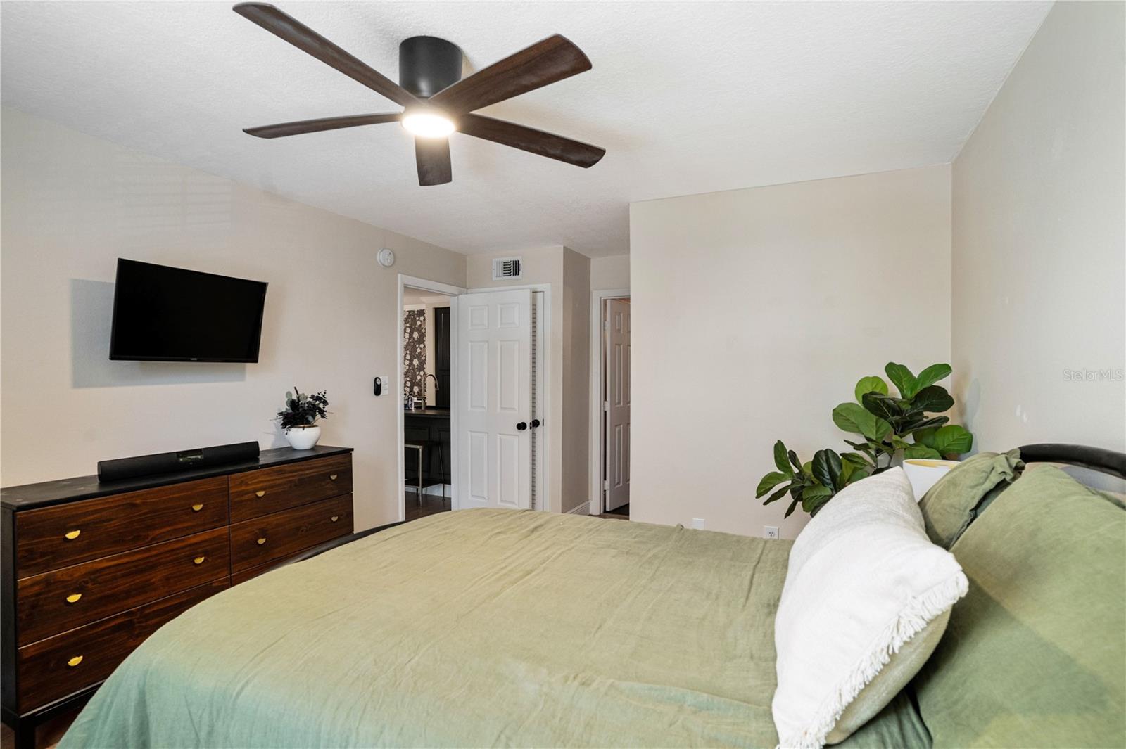 Image 9 of 20 For 5306 Santa Rosa Court 341