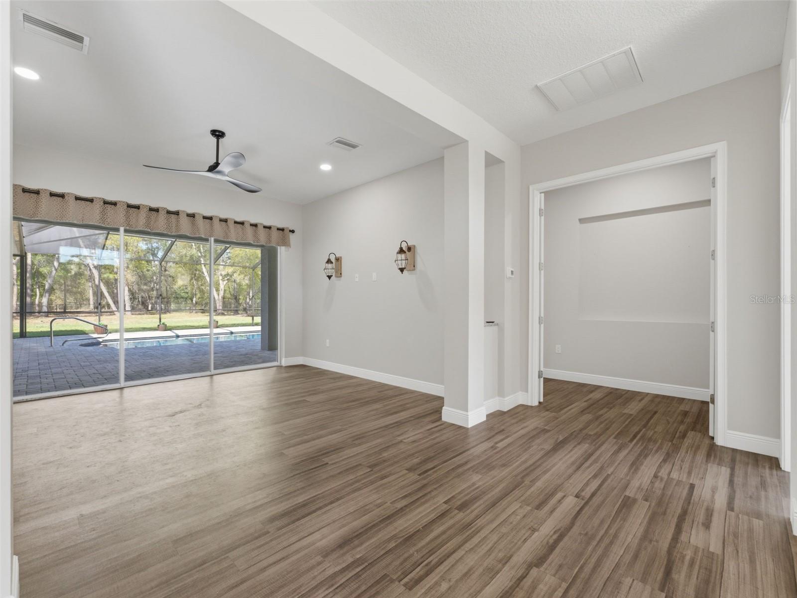 Image 33 of 97 For 4025 Spring Park Way