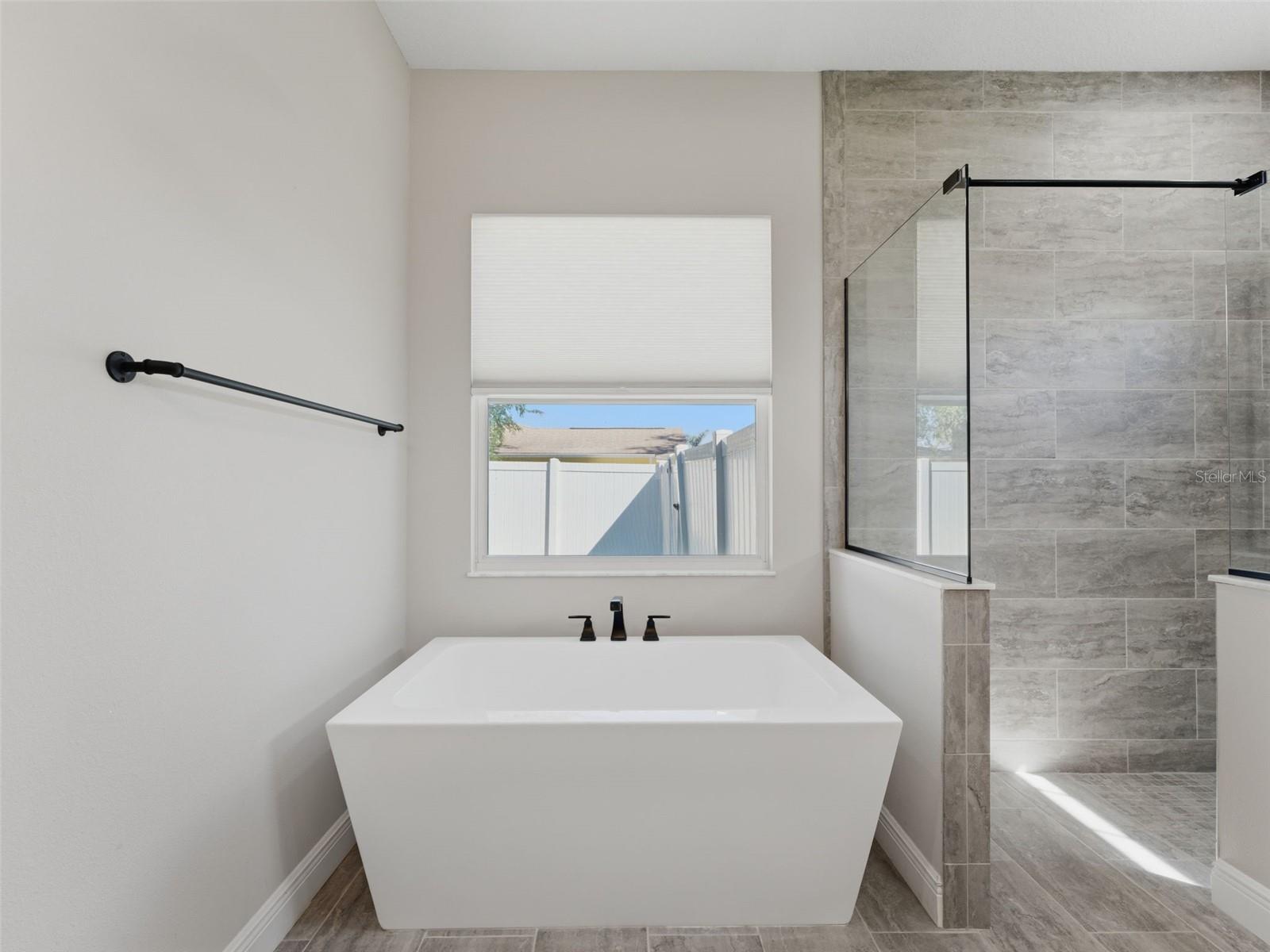 Image 41 of 97 For 4025 Spring Park Way