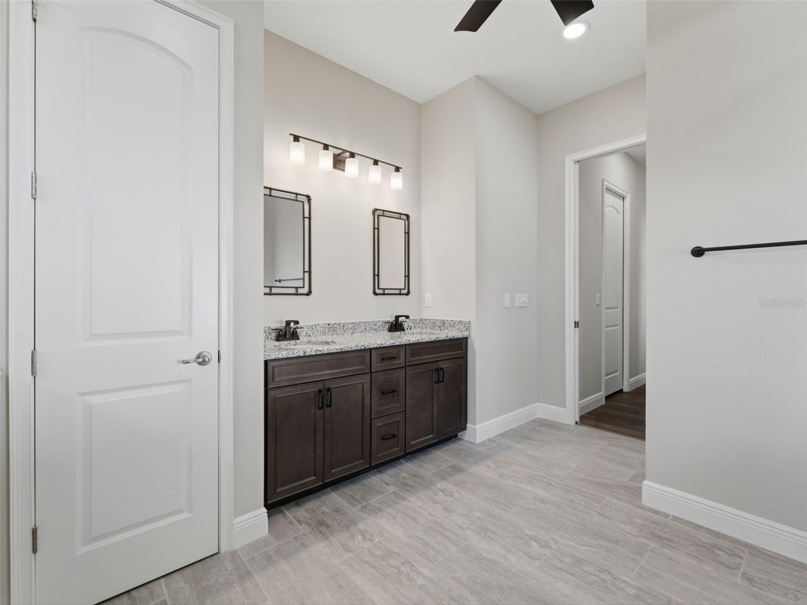 Image 42 of 97 For 4025 Spring Park Way