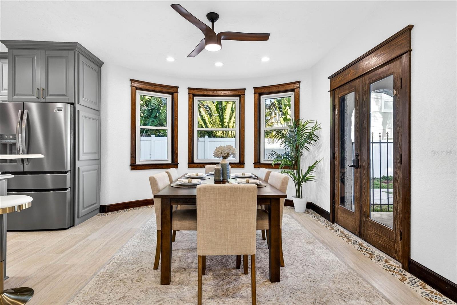 Image 14 of 91 For 236 San Salvador Drive