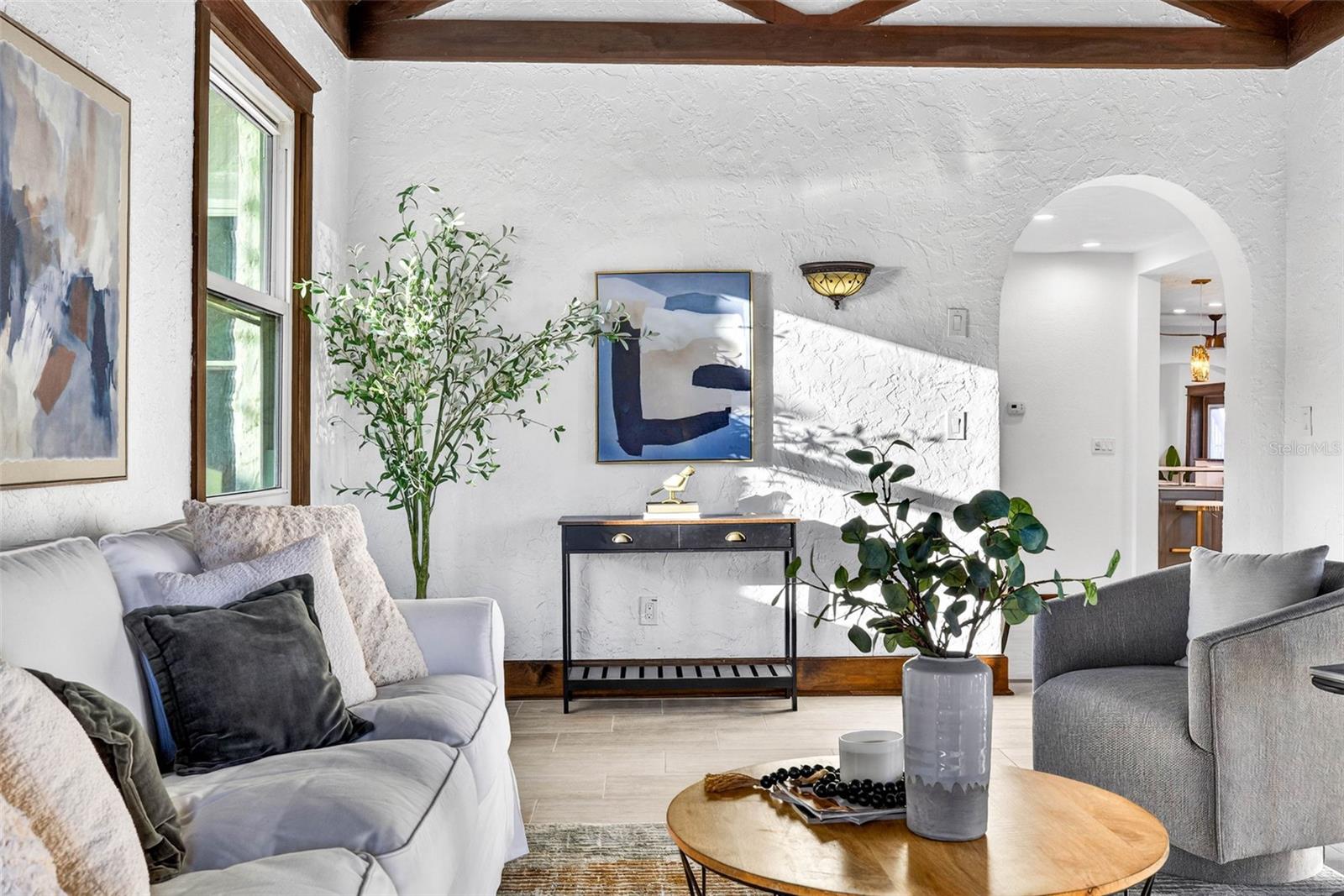 Image 17 of 91 For 236 San Salvador Drive