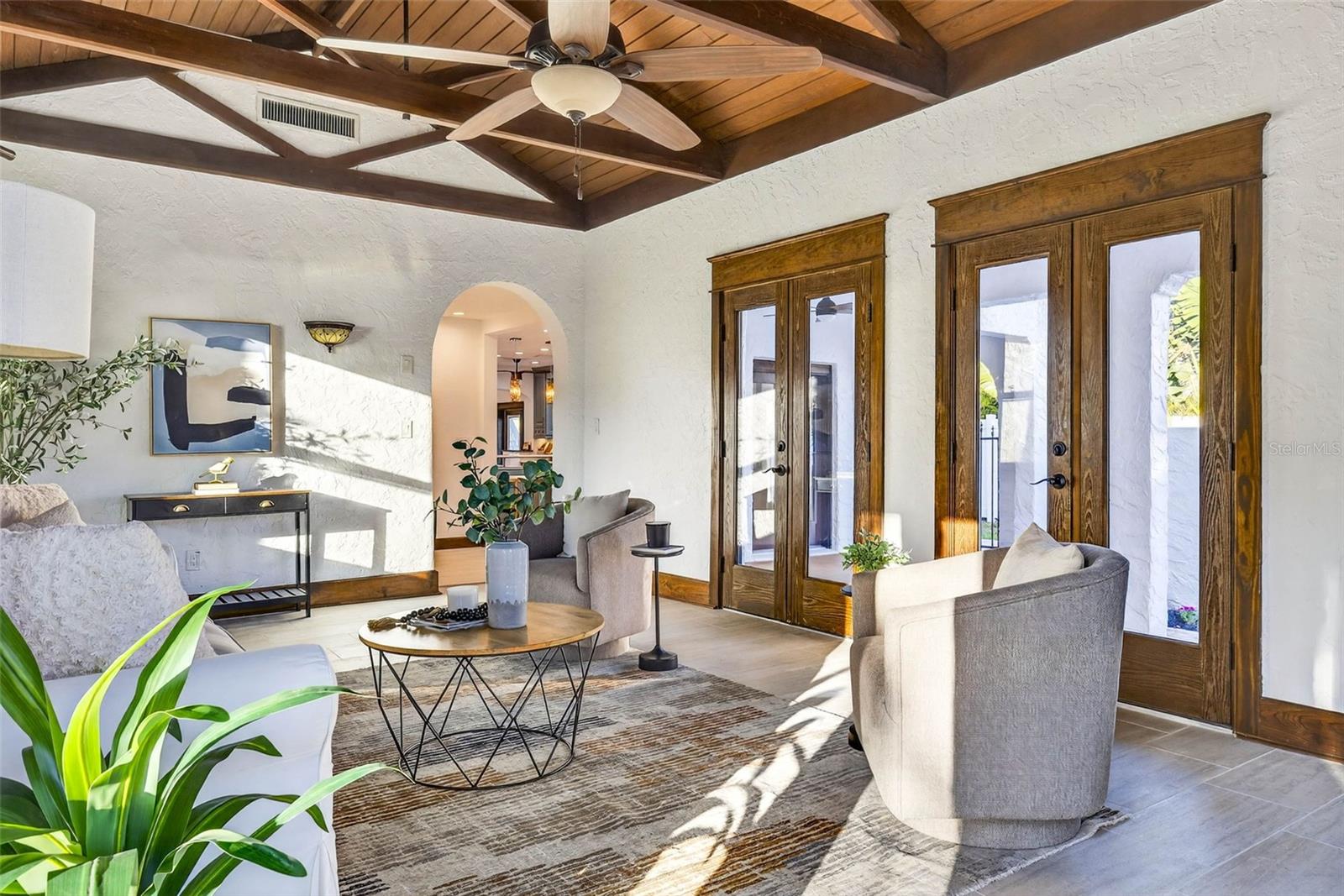 Image 18 of 91 For 236 San Salvador Drive