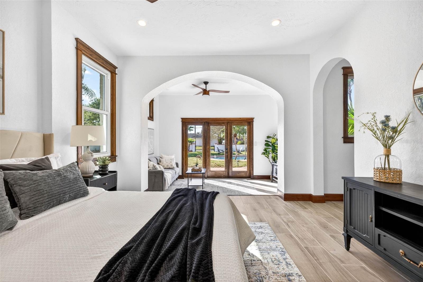 Image 20 of 91 For 236 San Salvador Drive