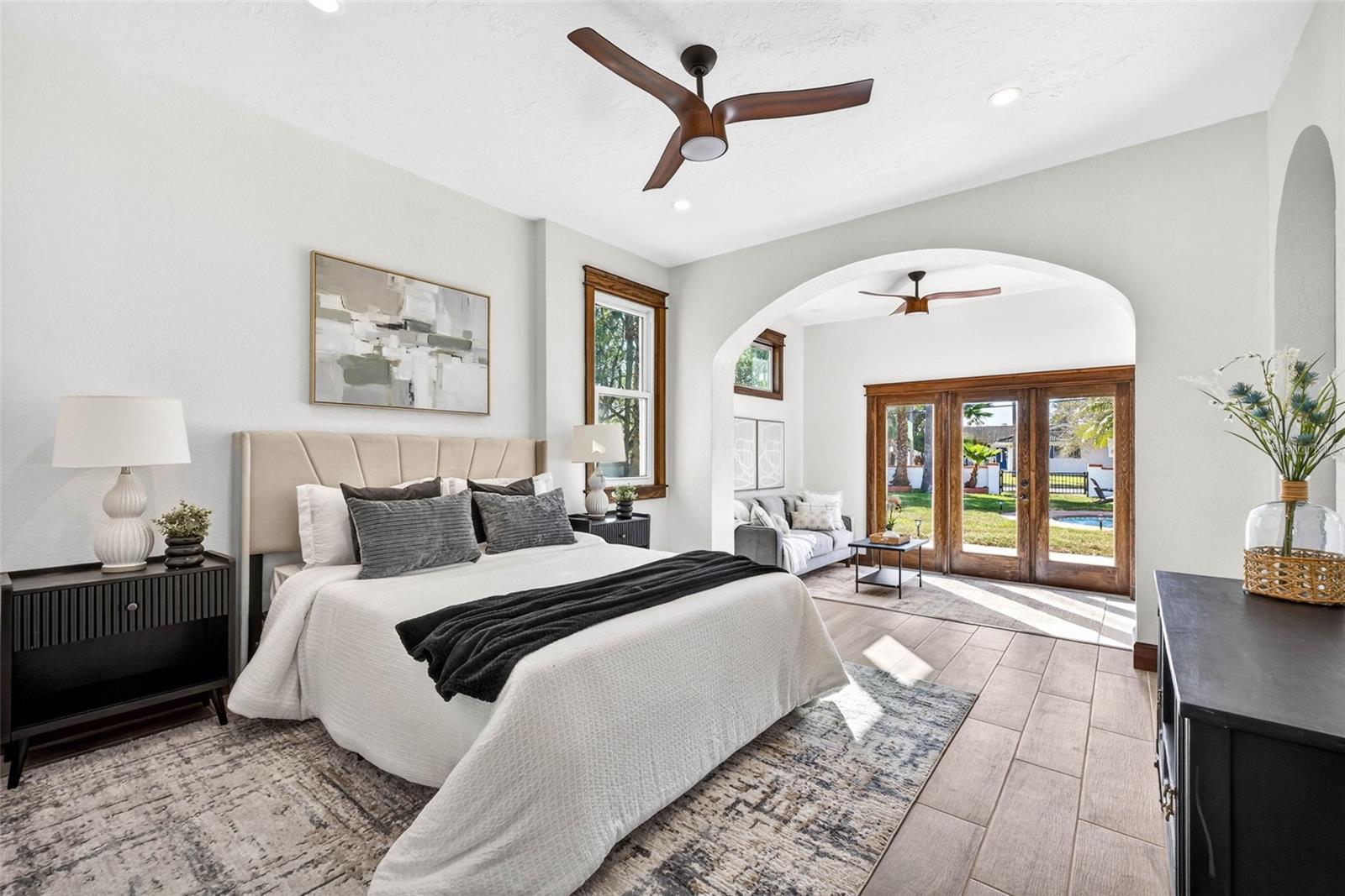 Image 21 of 91 For 236 San Salvador Drive