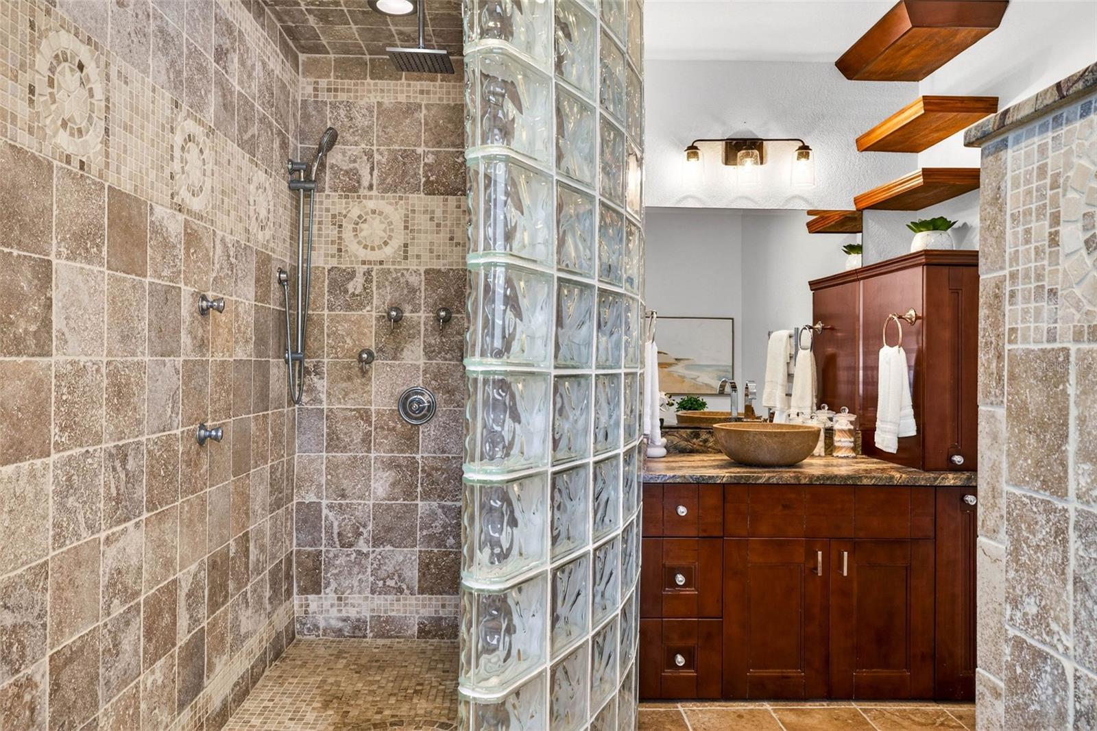 Image 26 of 91 For 236 San Salvador Drive