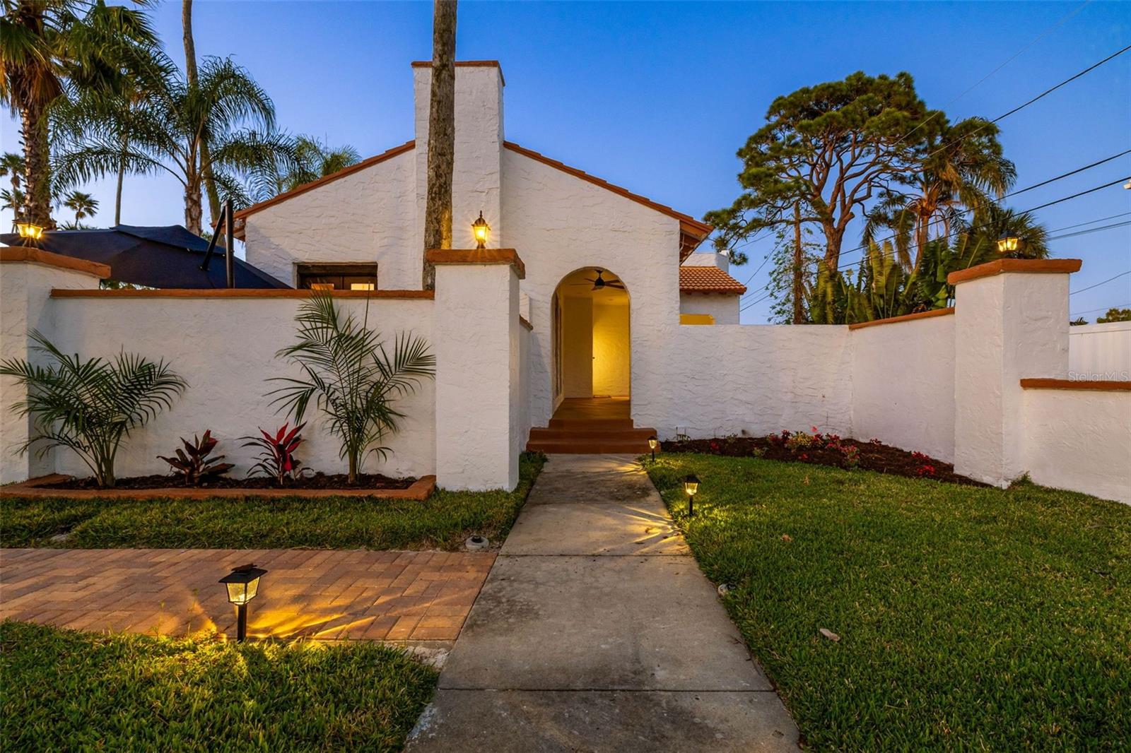 Image 36 of 91 For 236 San Salvador Drive