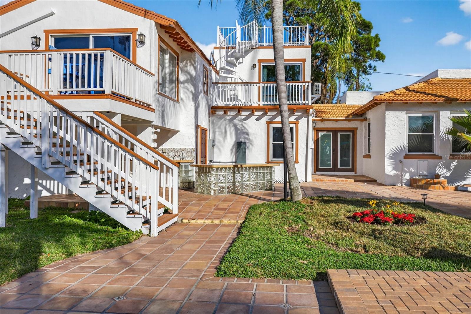 Image 39 of 91 For 236 San Salvador Drive