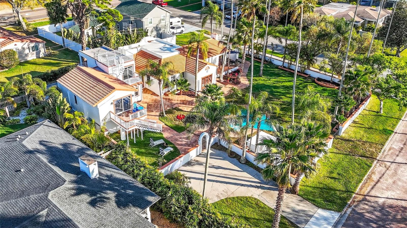 Image 4 of 91 For 236 San Salvador Drive