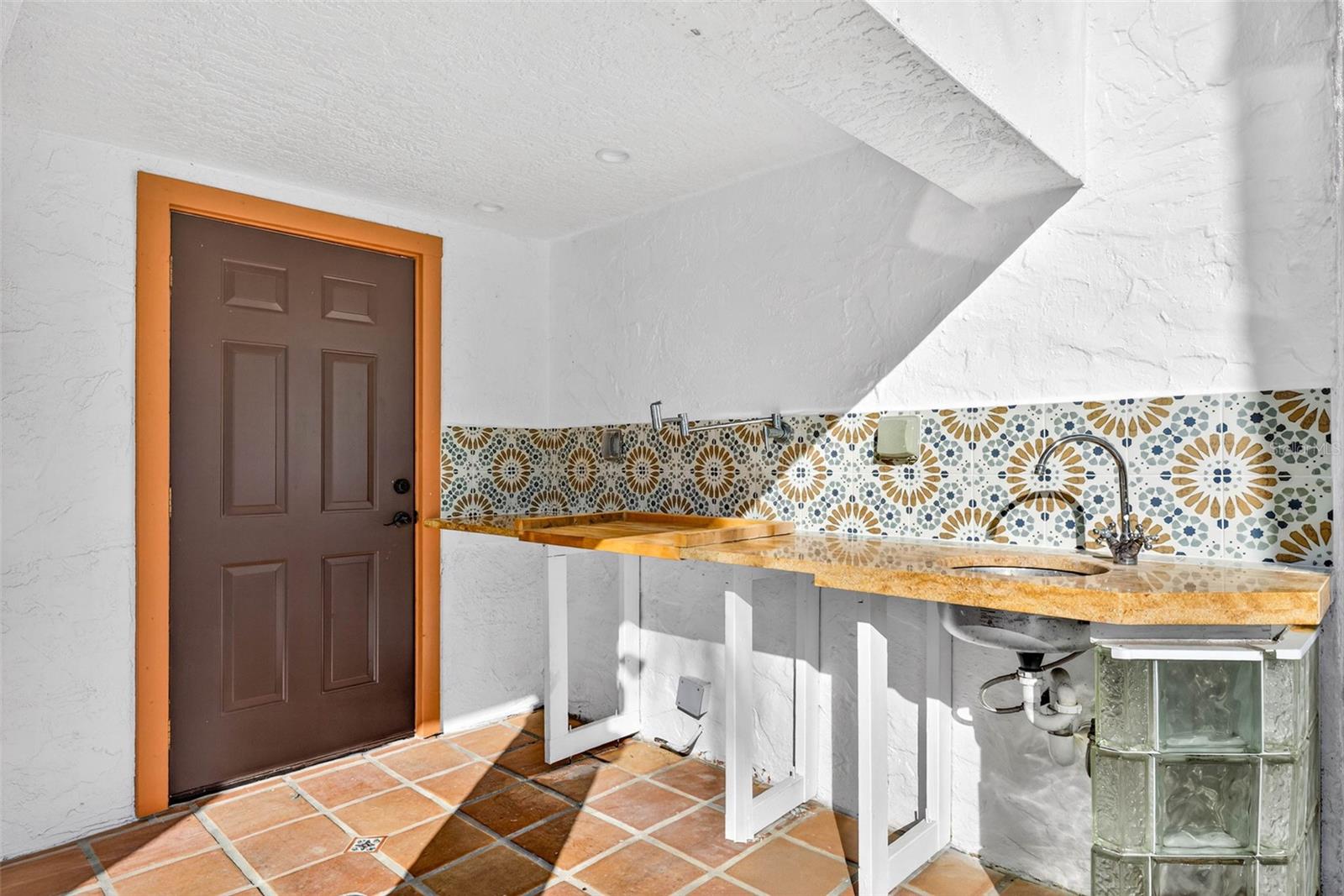 Image 41 of 91 For 236 San Salvador Drive