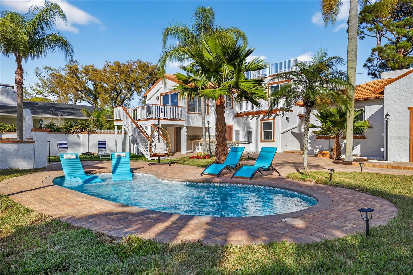 Image 48 of 91 For 236 San Salvador Drive