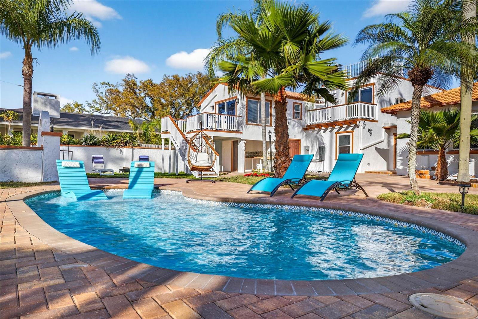 Image 49 of 91 For 236 San Salvador Drive