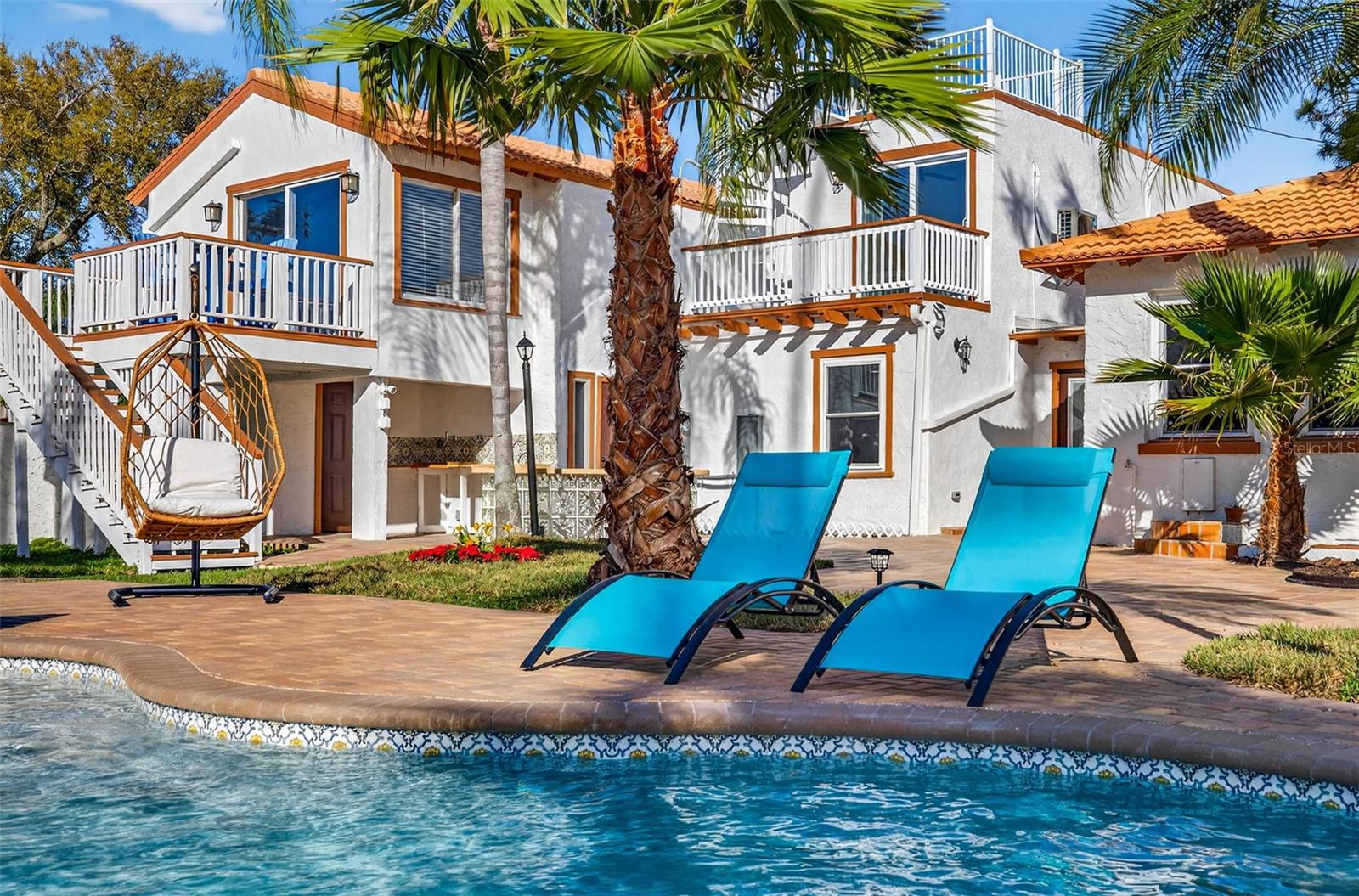 Image 50 of 91 For 236 San Salvador Drive