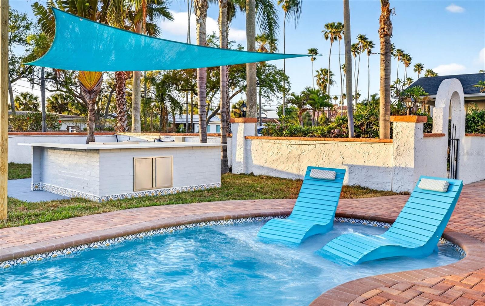 Image 51 of 91 For 236 San Salvador Drive