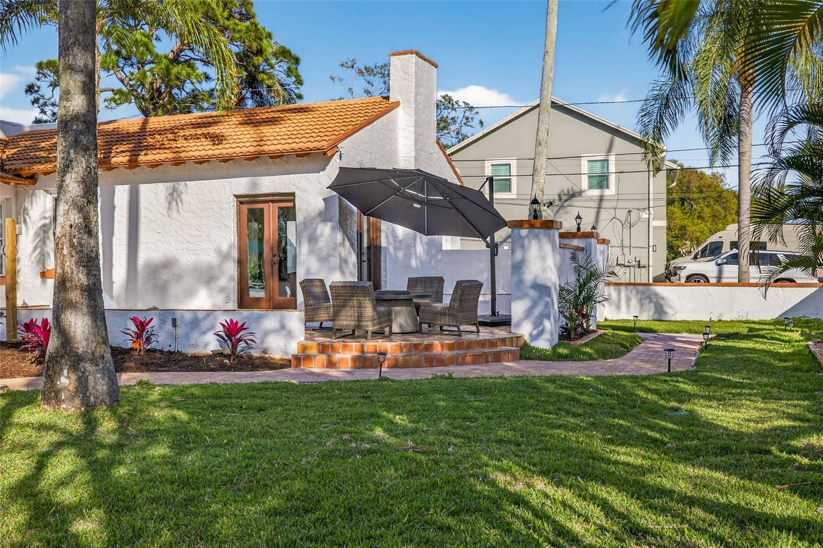 Image 52 of 91 For 236 San Salvador Drive