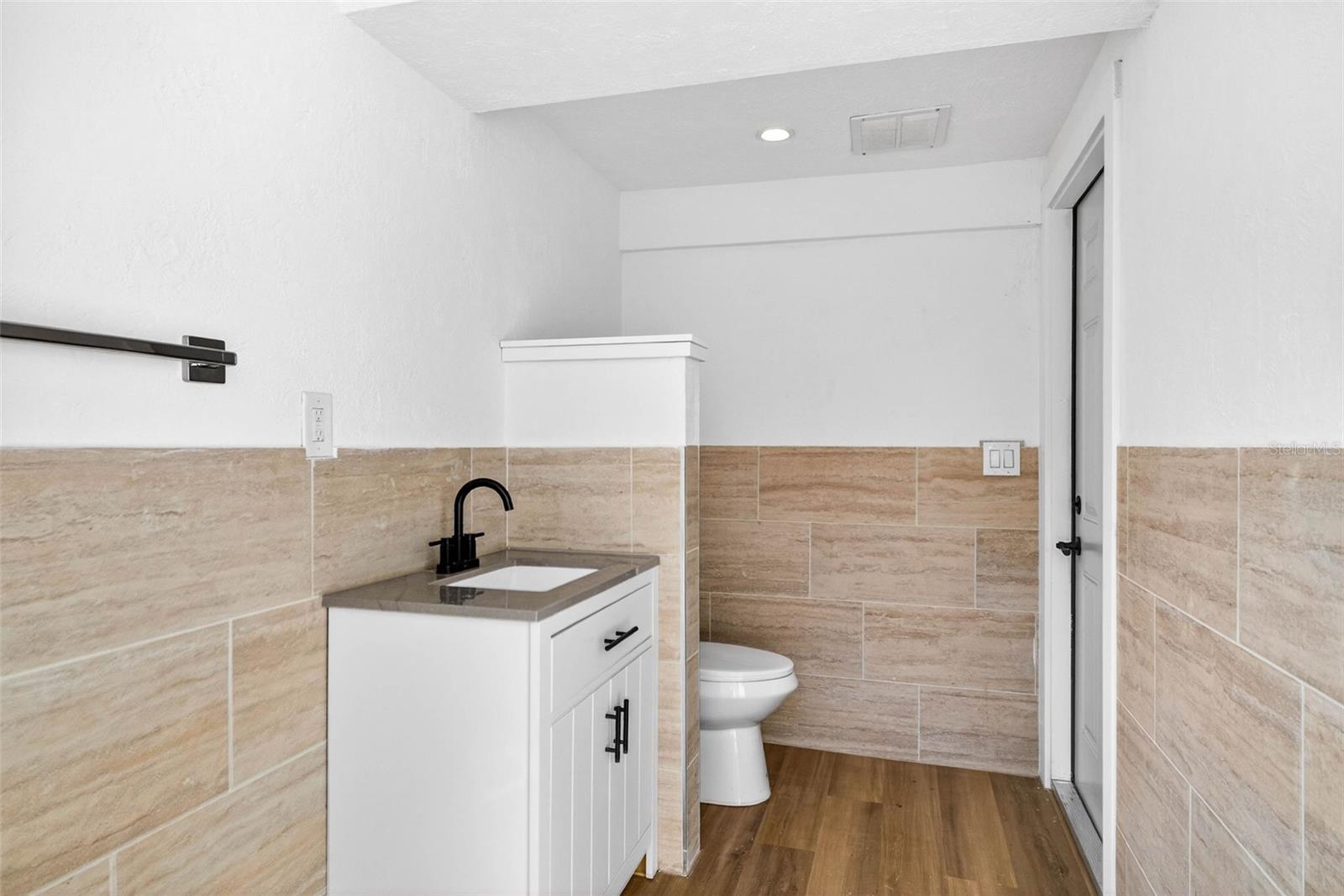 Image 60 of 91 For 236 San Salvador Drive