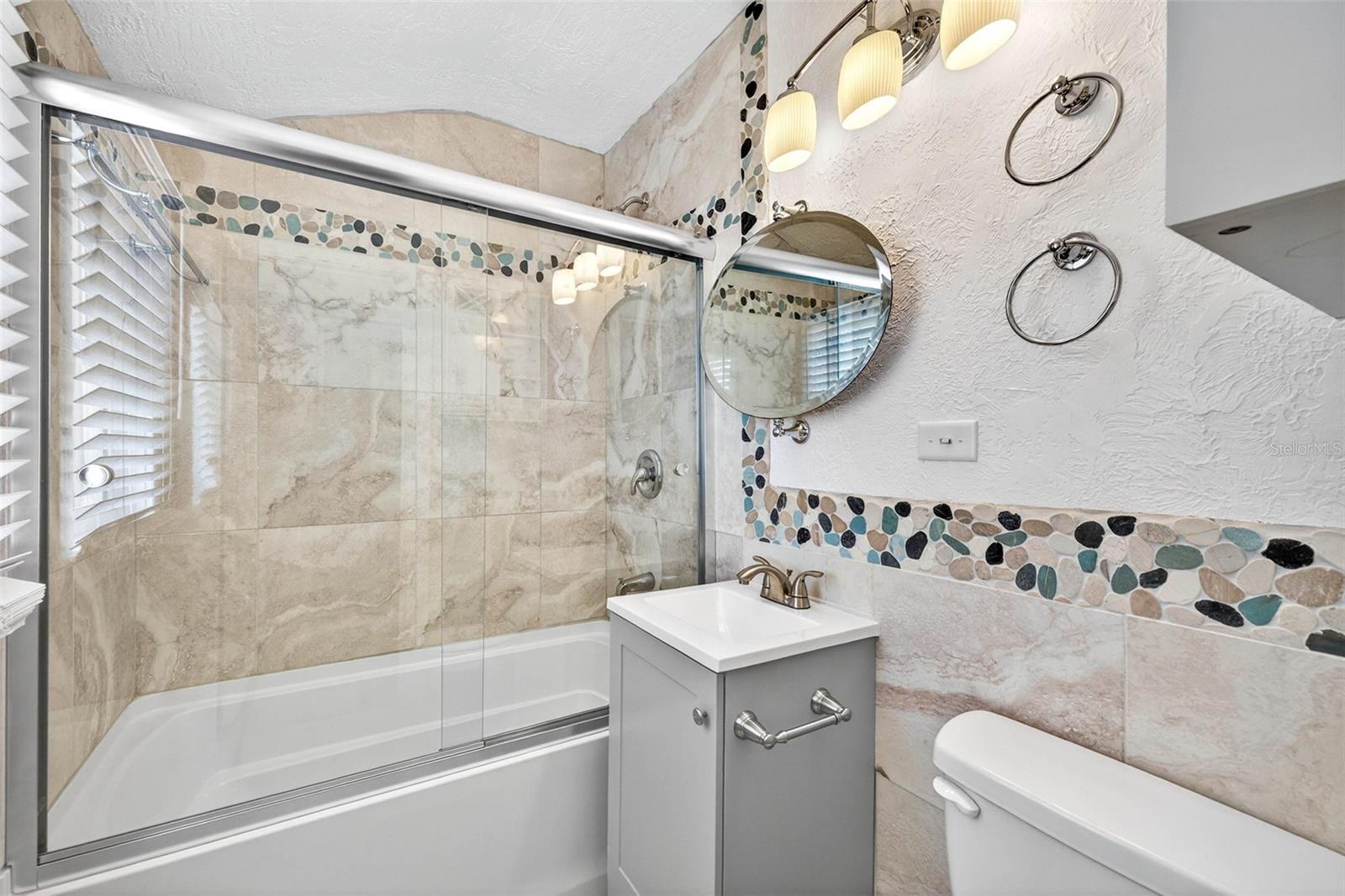 Image 61 of 91 For 236 San Salvador Drive