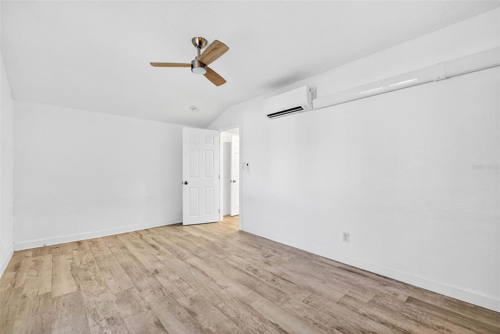 Image 62 of 91 For 236 San Salvador Drive