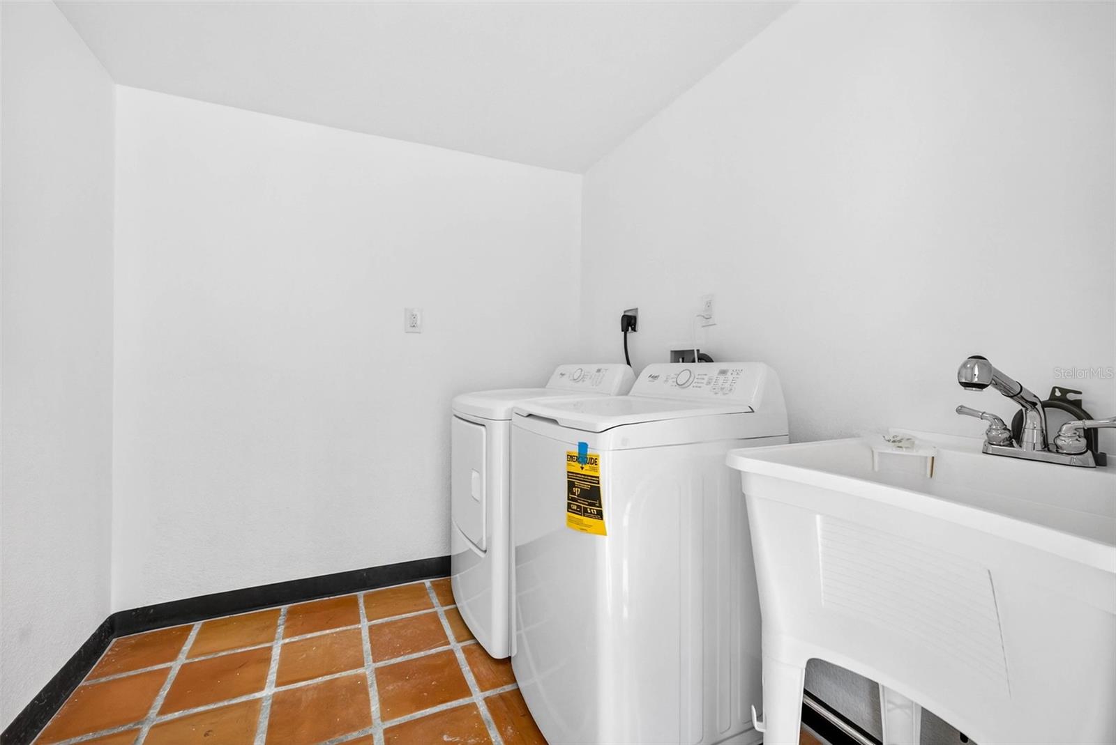 Image 76 of 91 For 236 San Salvador Drive